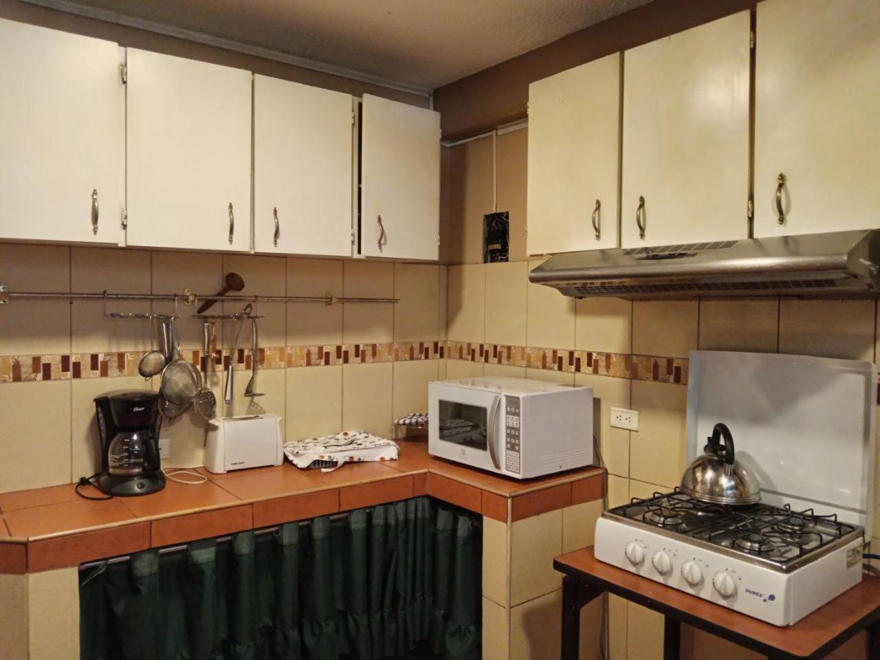 Tin House Quito Hotel Екстериор снимка