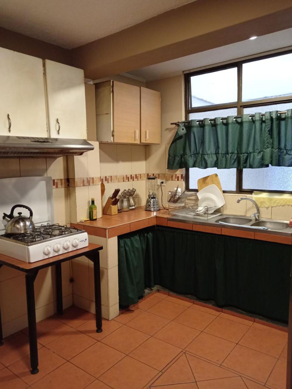 Tin House Quito Hotel Екстериор снимка